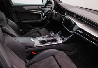 Подержанный автомобиль Audi A6 Sedan 2018 года (9 фото)