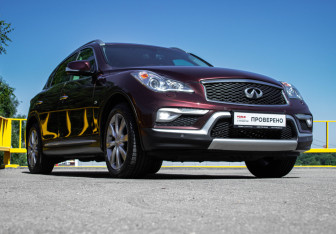 Подержанный автомобиль Infiniti QX50 2016 года (3 фото)