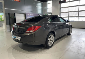 Подержанный автомобиль Opel Insignia Liftback 2013 года (4 фото)