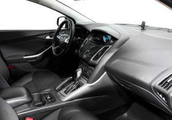 Подержанный автомобиль Ford Focus Hatchback 2014 года (9 фото)