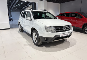 Подержанный автомобиль Renault Duster 2013 года (3 фото)