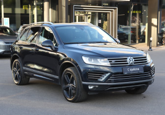 Подержанный автомобиль Volkswagen Touareg 2016 года (3 фото)