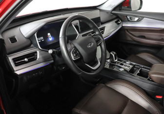 Подержанный автомобиль Chery Tiggo 8 Pro 2022 года (9 фото)