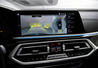 Подержанный автомобиль BMW X7 2021 года (14 фото)