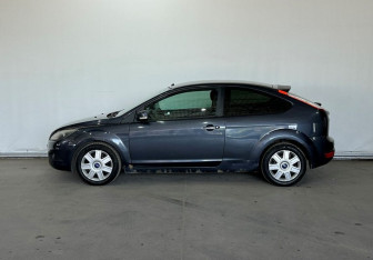 Подержанный автомобиль Ford Focus Hatchback 2008 года (8 фото)