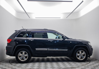 Подержанный автомобиль Jeep Grand Cherokee 2012 года (4 фото)