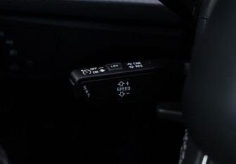 Подержанный автомобиль Audi Q5 2023 года (30 фото)