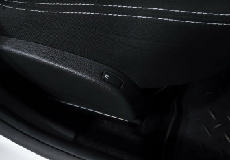 Подержанный автомобиль Renault Duster 2012 года (14 фото)