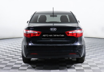 Подержанный автомобиль Kia Rio Sedan 2013 года (4 фото)