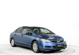 Подержанный автомобиль Honda Civic Sedan 2007 года (3 фото)