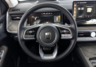 Подержанный автомобиль Tank 500 2023 года (22 фото)