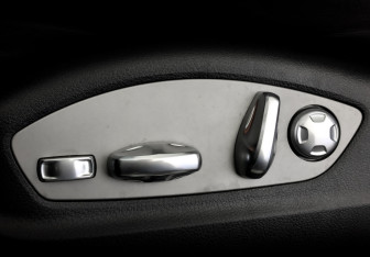 Подержанный автомобиль Porsche Macan 2015 года (20 фото)