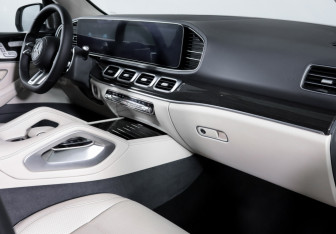 Подержанный автомобиль Mercedes-Benz GLE 2020 года (9 фото)