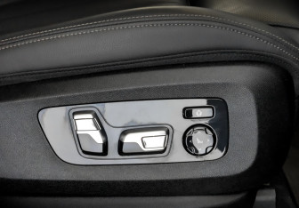 Подержанный автомобиль BMW X7 2020 года (26 фото)