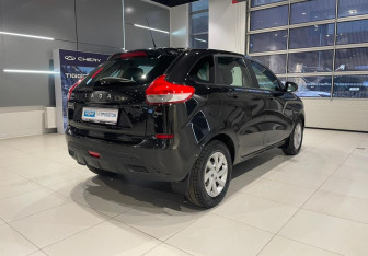 Подержанный автомобиль LADA (ВАЗ) XRAY 2017 года (4 фото)