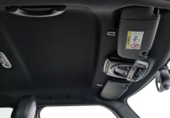 Подержанный автомобиль MINI Hatch 2020 года (23 фото)