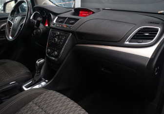 Подержанный автомобиль Opel Mokka 2013 года (9 фото)