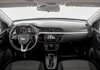 Подержанный автомобиль Kia Rio Hatchback 2019 года (14 фото)