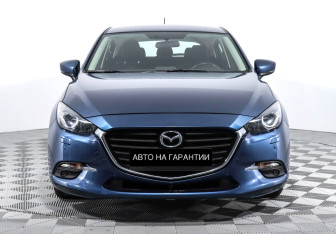 Подержанный автомобиль Mazda 3 Hatchback 2017 года (2 фото)