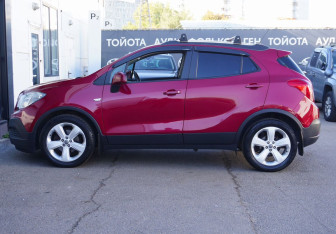 Подержанный автомобиль Opel Mokka 2013 года (8 фото)