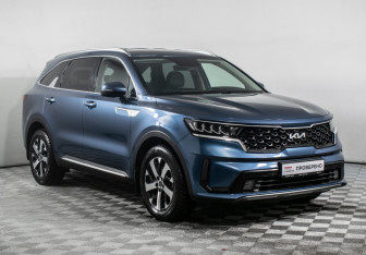 Подержанный автомобиль Kia Sorento 2022 года (3 фото)