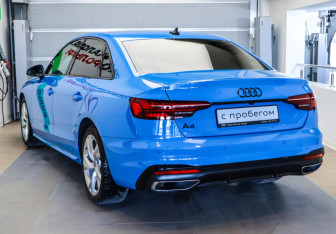 Подержанный автомобиль Audi A4 Sedan 2020 года (4 фото)