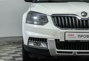 Подержанный автомобиль Skoda Yeti 2015 года (14 фото)