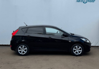 Подержанный автомобиль Hyundai Solaris Hatchback 2013 года (4 фото)