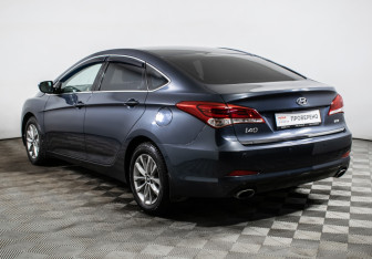 Подержанный автомобиль Hyundai i40 Sedan 2016 года (7 фото)