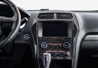 Подержанный автомобиль Ford Explorer 2019 года (9 фото)