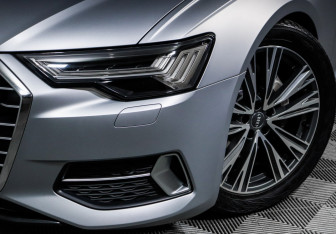 Подержанный автомобиль Audi A6 Sedan 2018 года (17 фото)