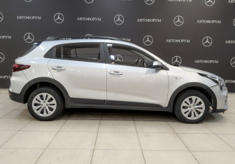 Подержанный автомобиль Kia Rio Hatchback 2021 года (4 фото)