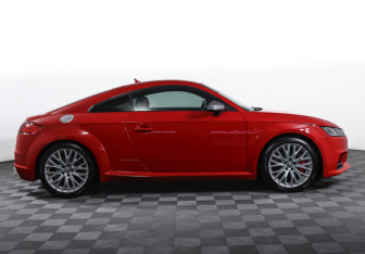 Подержанный автомобиль Audi TTS Coupe 2015 года (4 фото)