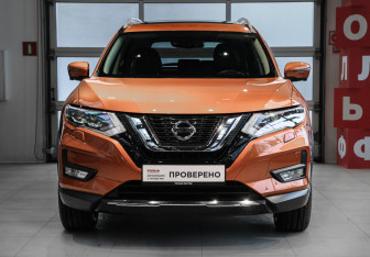 Подержанный автомобиль Nissan X-Trail 2018 года (2 фото)