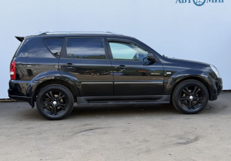 Подержанный автомобиль SsangYong Rexton 2010 года (4 фото)