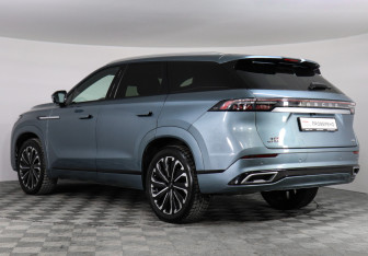 Подержанный автомобиль Jaecoo J8 2024 года (7 фото)