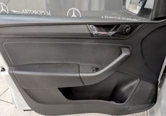 Подержанный автомобиль Skoda Rapid Liftback 2019 года (19 фото)