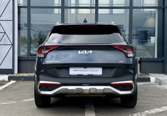 Подержанный автомобиль Kia Sportage 2023 года (6 фото)