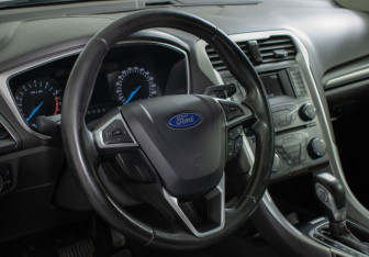 Подержанный автомобиль Ford Mondeo Sedan 2017 года (14 фото)