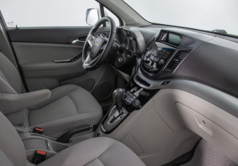 Подержанный автомобиль Chevrolet Orlando 2012 года (9 фото)