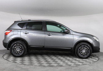 Подержанный автомобиль Nissan Qashqai 2011 года (4 фото)