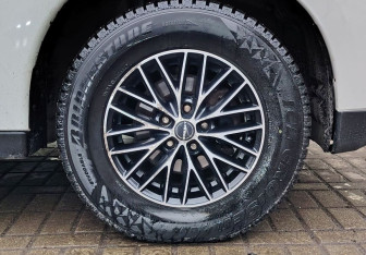 Подержанный автомобиль Mitsubishi Outlander 2013 года (13 фото)