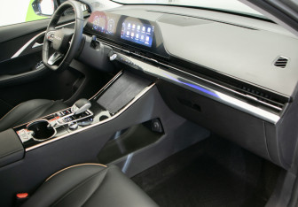 Подержанный автомобиль Omoda C5 2023 года (27 фото)