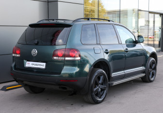 Подержанный автомобиль Volkswagen Touareg 2008 года (5 фото)