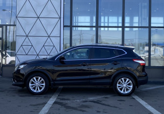 Подержанный автомобиль Nissan Qashqai 2018 года (8 фото)