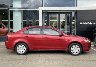 Подержанный автомобиль Mitsubishi Lancer Sedan 2008 года (4 фото)