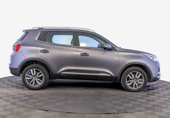 Подержанный автомобиль Chery Tiggo 4 2022 года (4 фото)