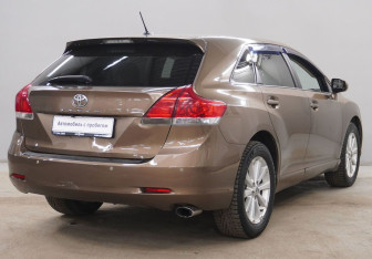 Подержанный автомобиль Toyota Venza 2009 года (5 фото)