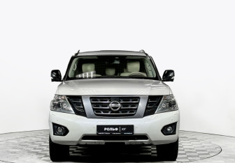 Подержанный автомобиль Nissan Patrol 2014 года (2 фото)