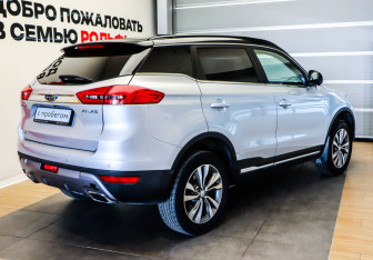 Подержанный автомобиль Geely Atlas 2021 года (4 фото)
